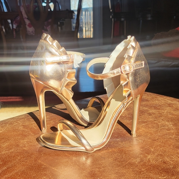 Misguided Rose Gold heels - Picture 7 of 10